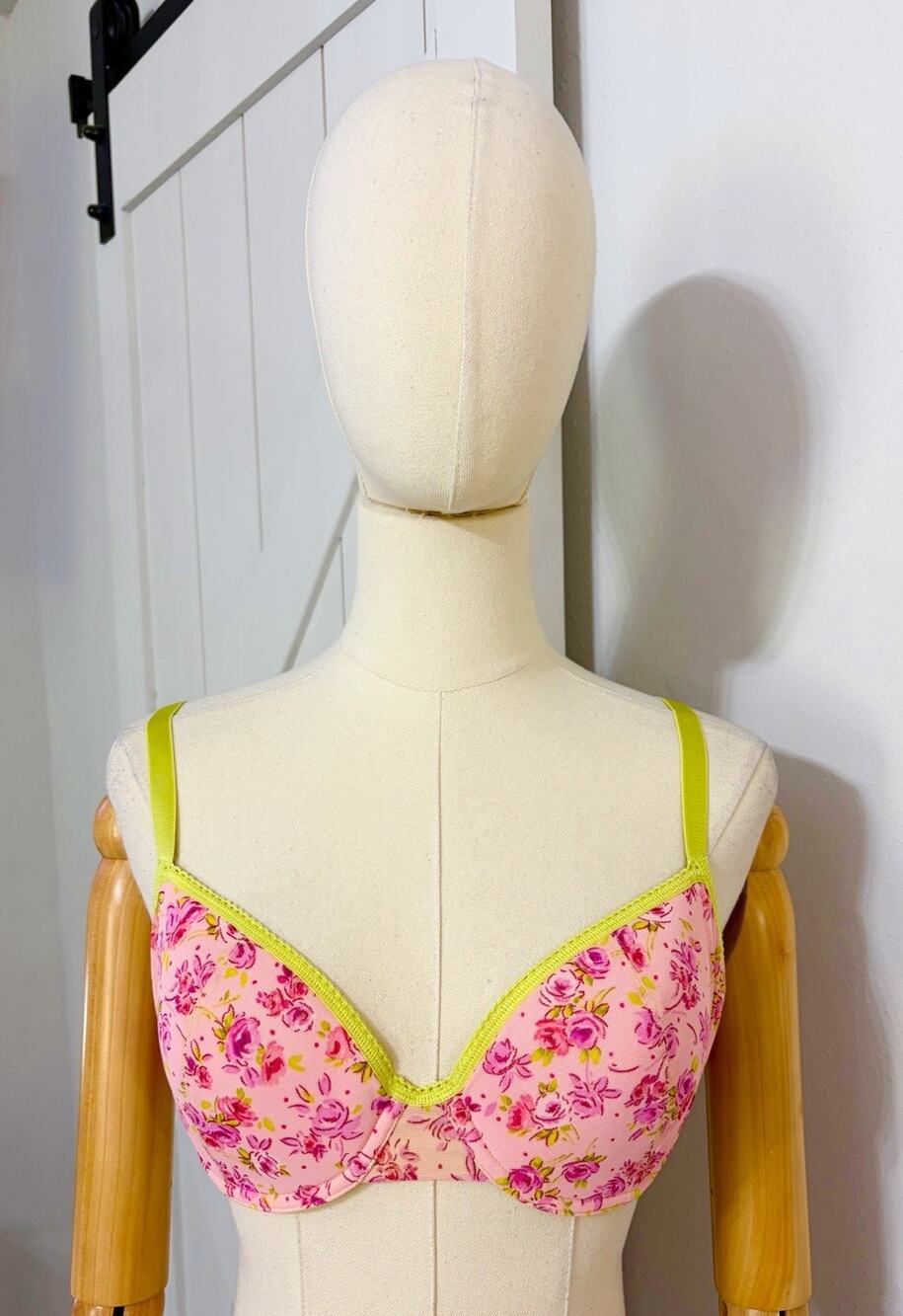 Y2k Victoria’s Secret Size 34D Fairy Floral Mesh Underwire Vintage Bra